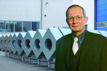 Herr H. Freiberg, freier Berater für die technische Realisierung. Herr H. Freiberg, freier Berater für die technische Realisierung.